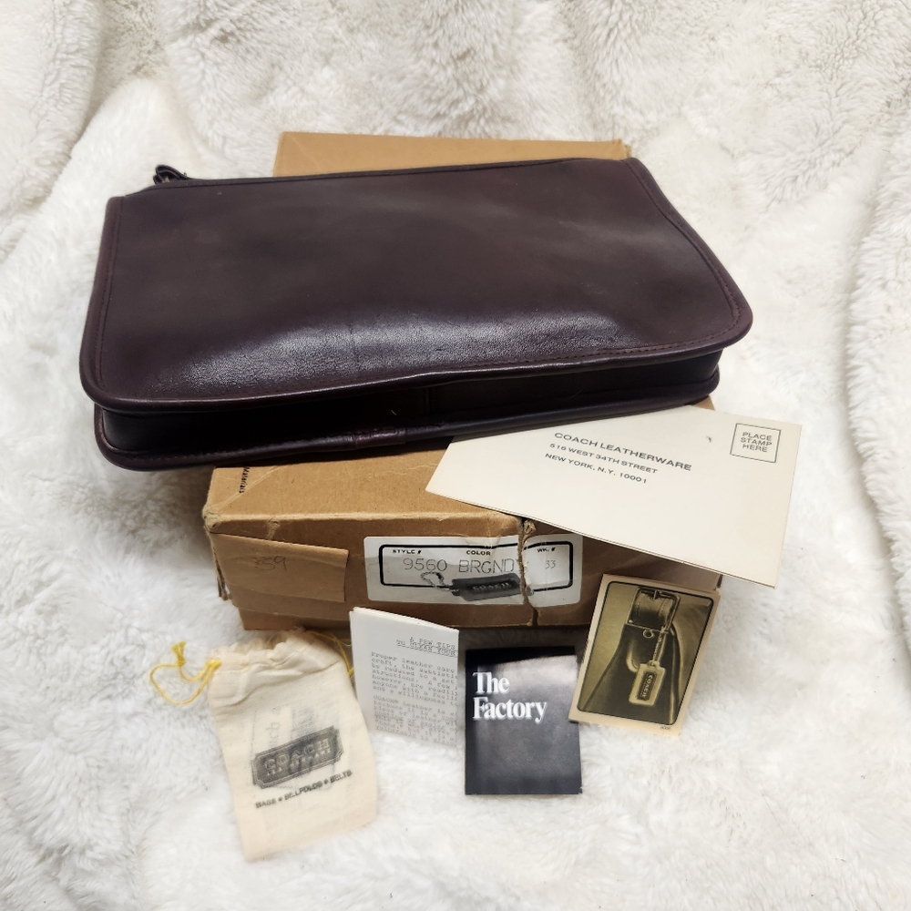 Coach Vintage NOS Slim Clutch 9560 Burgundy *Never Carried*